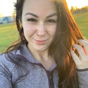 Meet your Posher, Ashley